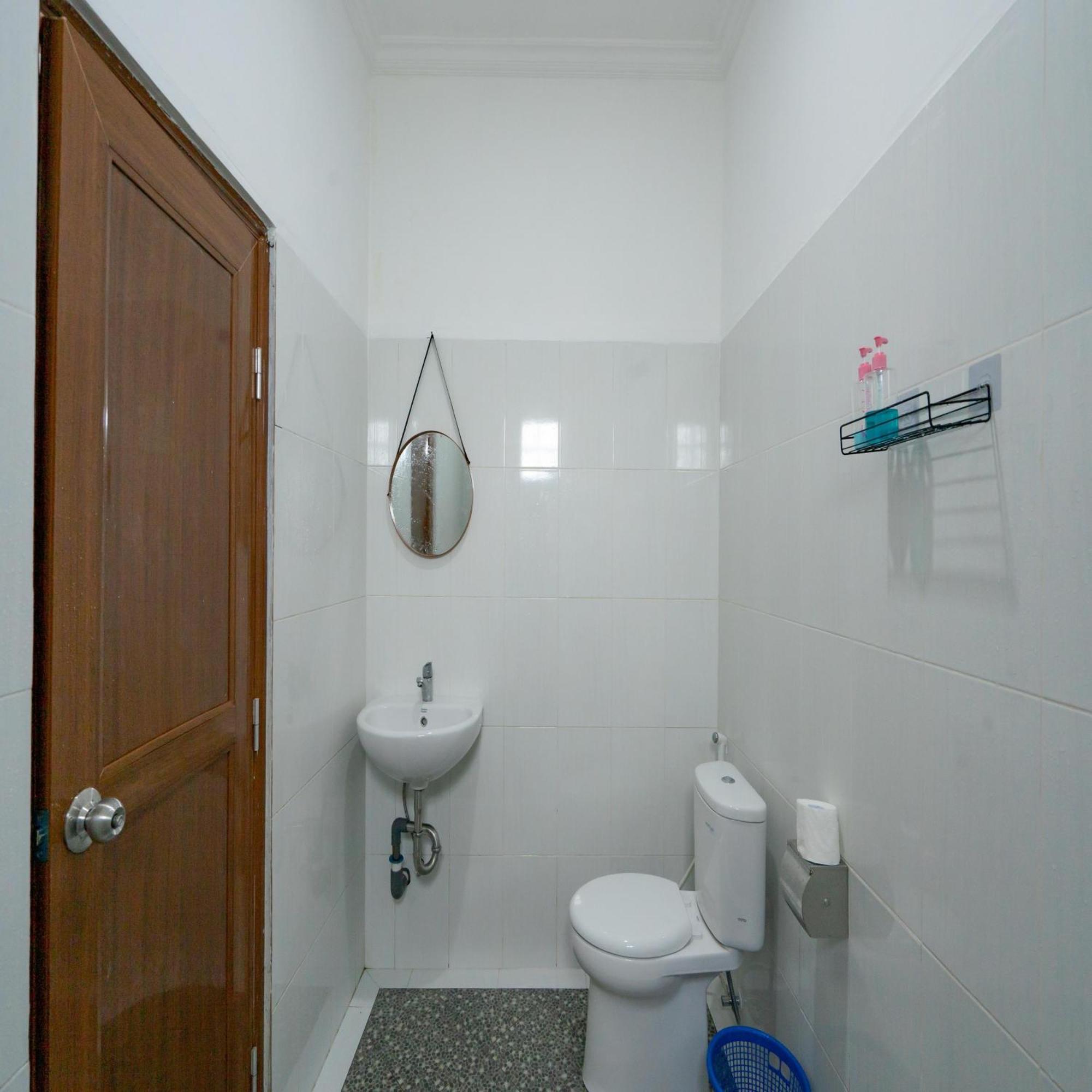 Batur Kencana Villa Mitra Reddoorz Baturaja  Zewnętrze zdjęcie